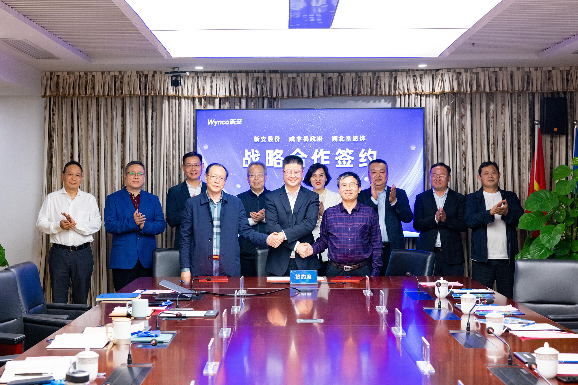 16980474212828553IBZ.jpg 16980474212828553IBZ.jpg