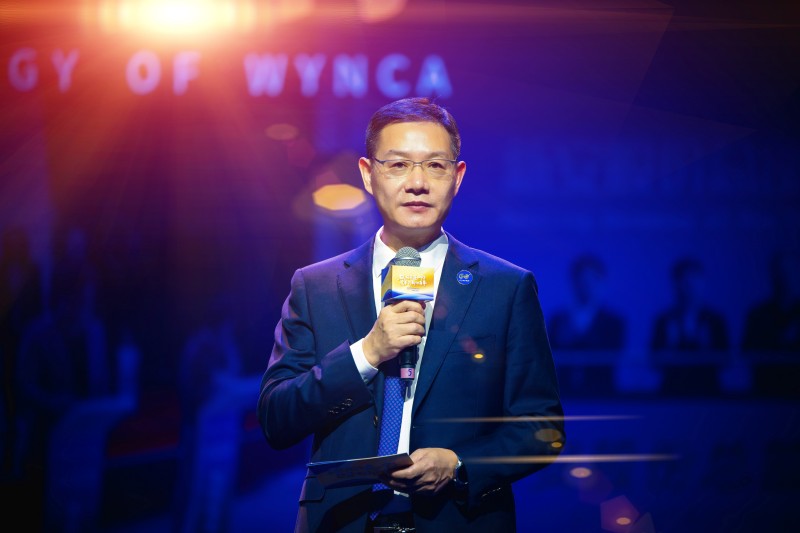 17652686587507628GeE.jpg 12吳嚴(yán)明董事長(zhǎng)作報(bào)告.jpg